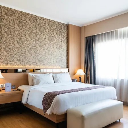 The Grand Ambiance Suite A Family Hotel - Delhi Airport